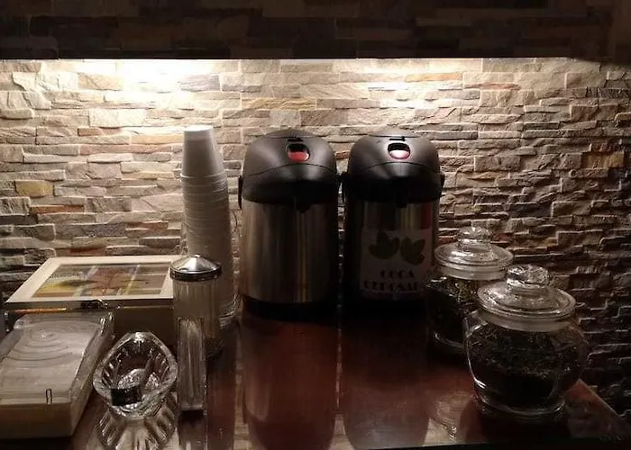 Panaka Inn 2*